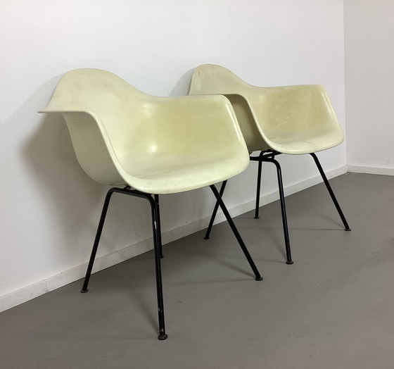 Image 1 of 2 vintage Vitra Eames stoelen Charles & Ray Eames