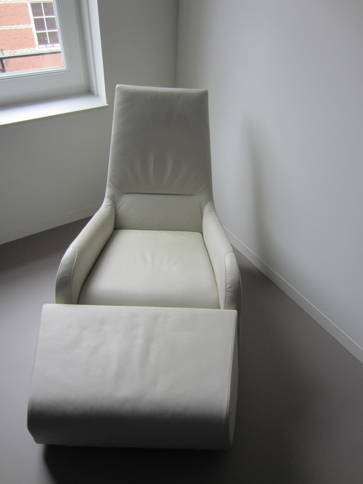 Design Fauteuil Met Voetenbank, Ligne Rosset Kleur Leer Creme