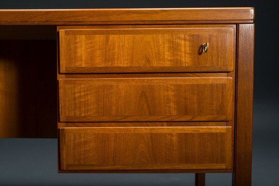 Image 1 of Vintage 77 Executive bureau door Gunni Omann voor Omann Jun, jaren 1960