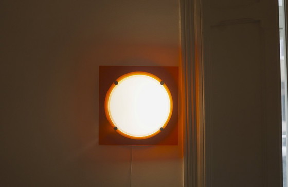 Image 1 of Rode wandlamp in mid-century stijl, gemaakt van acryl en mat glas, met een geometrische vormgeving uit de jaren 70.