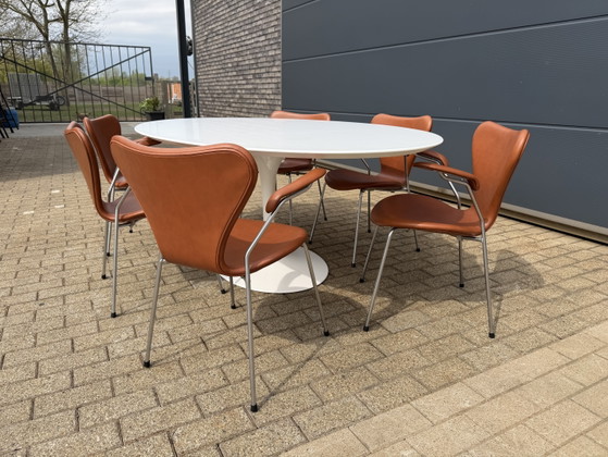 Image 1 of Knoll Tulip oval dining table 198cm White (or Black Phoenix) laminate Eero Saarinen