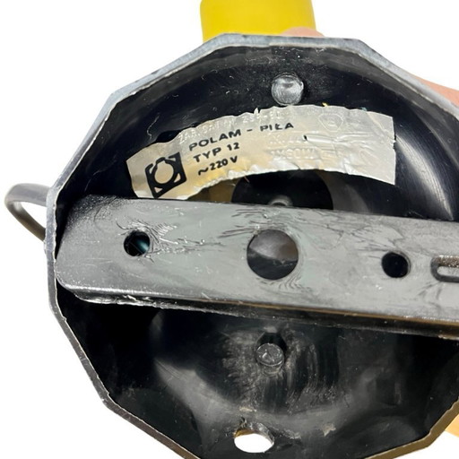 Lampe jaune, applique murale POLAM PIŁA Type 12, Pologne années 1970.