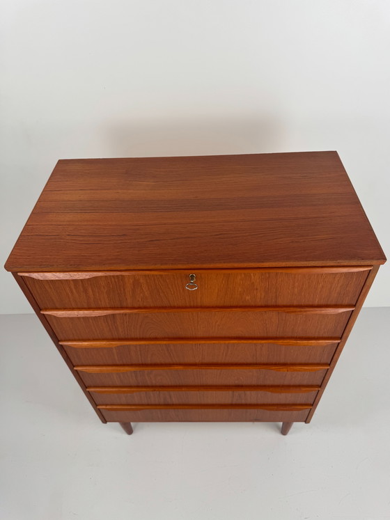 Cómoda danesa, Dinamarca, década de 1960 – Wood (photo 7 of 7)