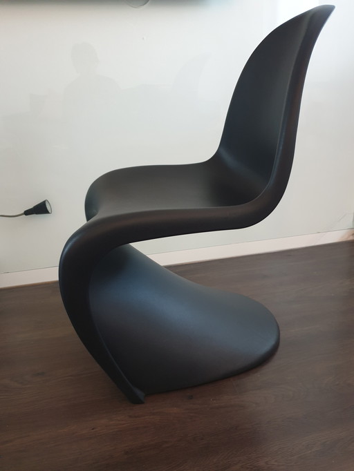 1 x Vitra Panton Chair Mattschwarz