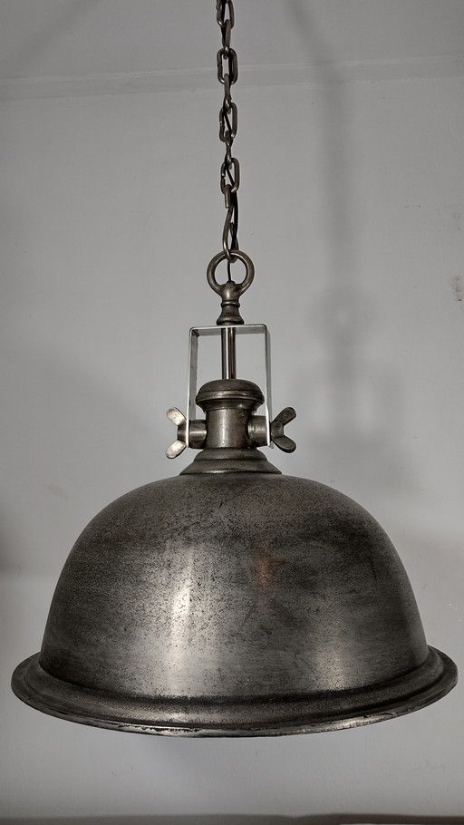 Lampada a sospensione in metallo pesante colore nichel