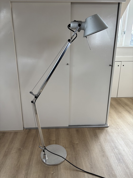 Image 1 of Lampadaire Artemide Tolomeo