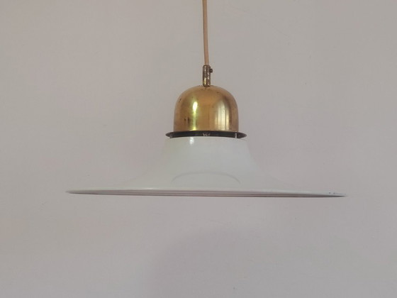 Image 1 of Concepteur : Béla Nádas, artiste industriel, plafonnier de l'ère spatiale.