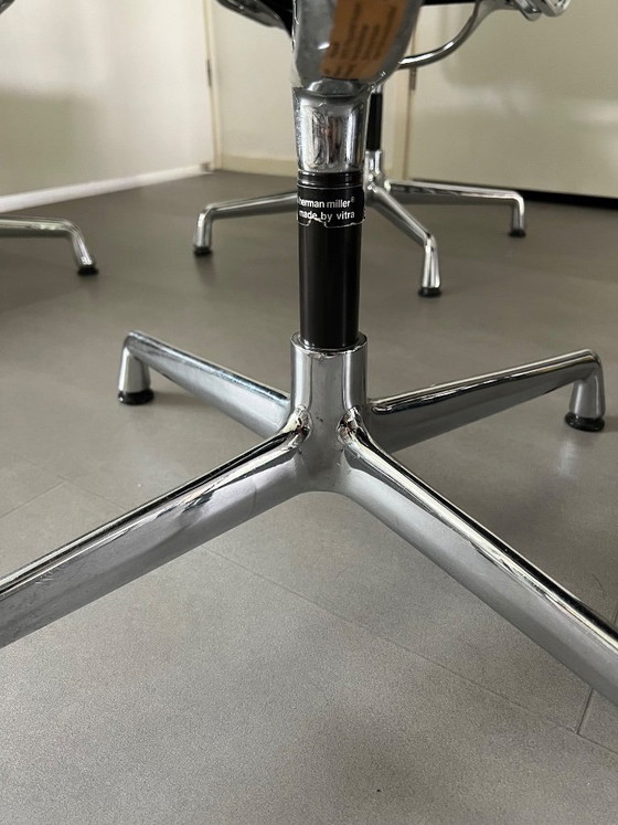 Image 1 of Ensemble de 3 chaises Vitra Aluminium Group EA 108