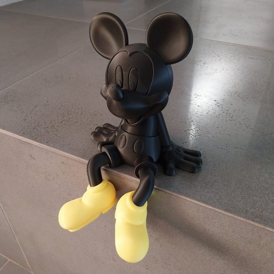 Image 1 of Figurine Big Black Mickey Mouse inspirée de Banksy, cadeau de Noël Julklapp, street art