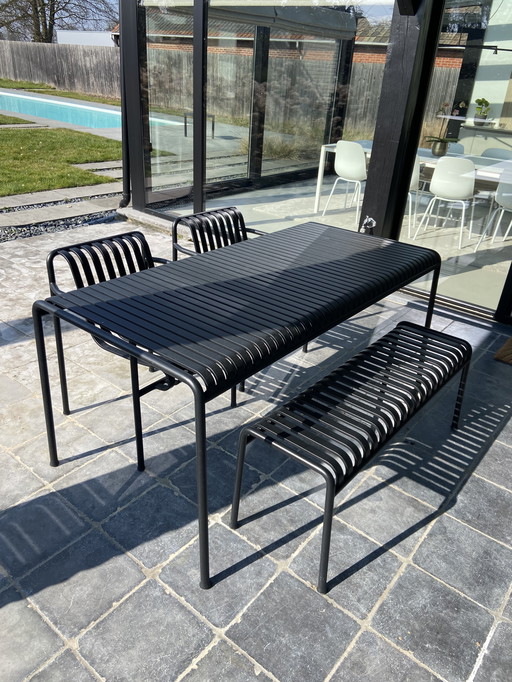 Hay Palissade Black Set table 168 , 2 fauteuils de salle à manger avec coussin et 1 banc