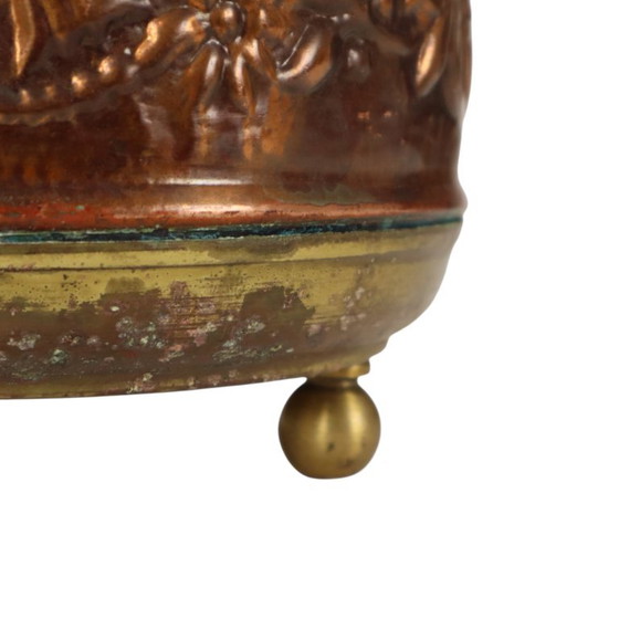 Vaso da fiori vintage in rame Cache Pot Repoussé degli anni Cinquanta – Vasi per piante, Copper (photo 10 of 15)
