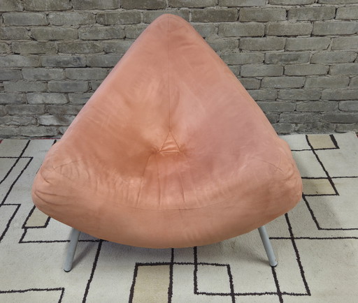 Vintage "Escapade" triangular armchair, cocoon design from the 70s