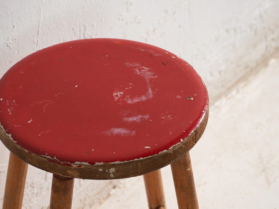 Antique wooden stool with round seat – Central Europe, circa 1950 – Rustic (photo 17 of 34)