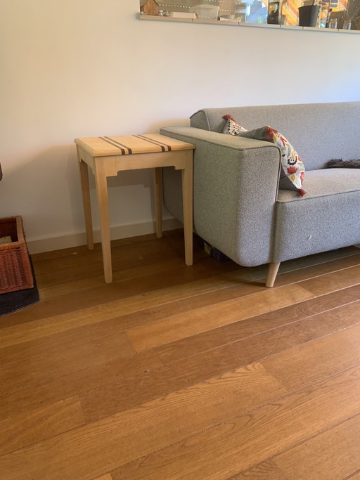 Handmade Side Table of Maple and Walnut Wood – bijzettafels (photo 2 of 6)