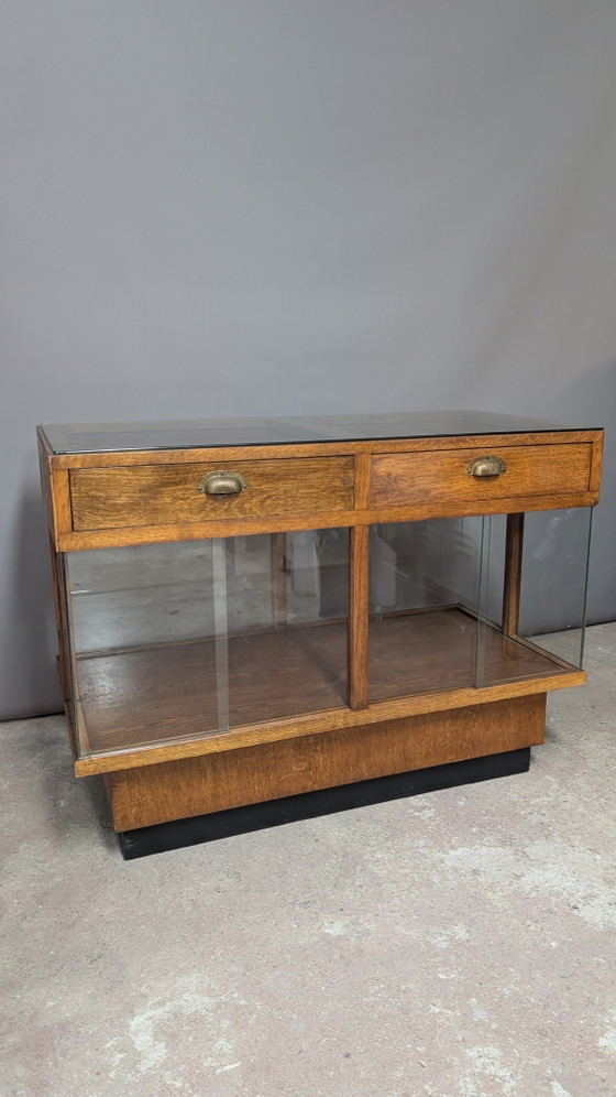Image 1 of Vitrine/comptoir Art déco en chêne, vers 1930

