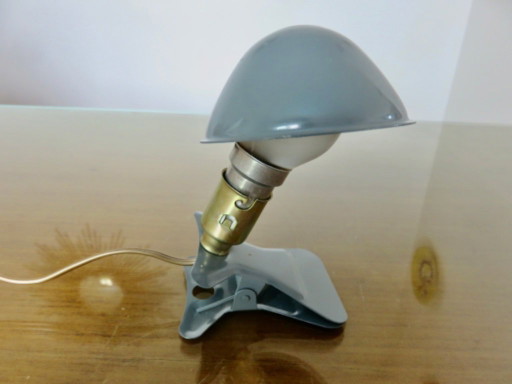 Neue, ungetragene, pilzförmige Klemmlampe aus einem Geschäft. 1970