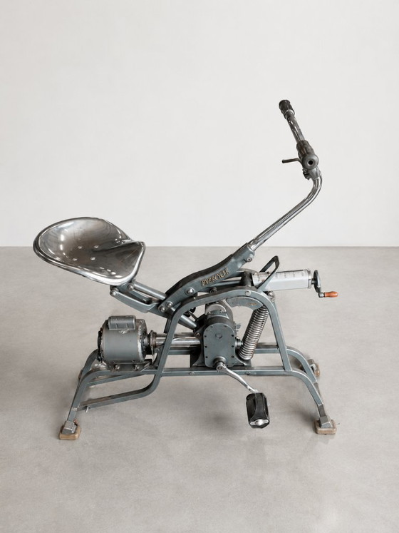 Exercycle exercise bike from 1950 – Decorative Objects, Metal (photo 2 of 5)