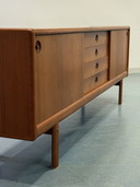 H.W. KLEIN PER BRAMIN LATERALE IN LEGNO DI TEAK 225 cm DANIMARCA 1960