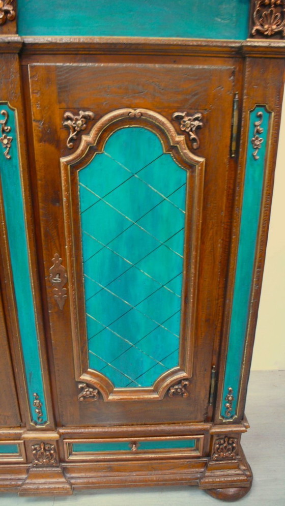 Armario, mueble de recibidor, 2 puertas, 2 cajones, estilo barroco, siglo XVII, en roble con turquesa, cobre, (photo 6 of 6)