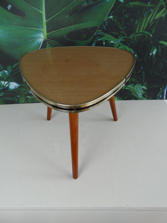 Image 1 of Mesa auxiliar años 60