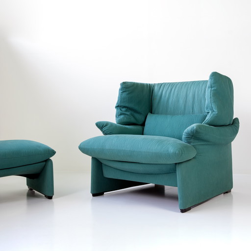 Cassina 'Portovenere' Lounge Chair with Ottoman - Vico Magistretti - Italy, 1980s