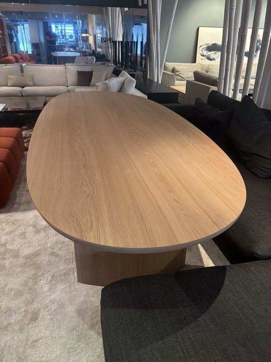 Image 1 of Arco Dew mesa de comedor 120x300cm en roble natural mostrar modelo