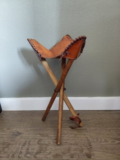 Vintage hunting chair