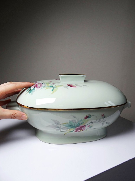 Image 1 of Zuppiera vintage in porcellana celadon di Limoges, Francia, in stile Art Déco con decorazioni floreali.