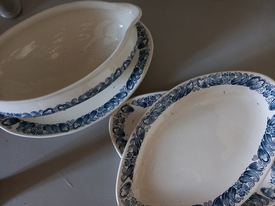 Image 1 of Longchamp "Marcel" juskom van ijzersteen en serveerschalen