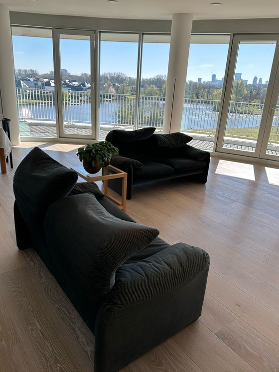 Image 1 of 2x Cassina Maralunga 2 posti in Velluto Bicolore