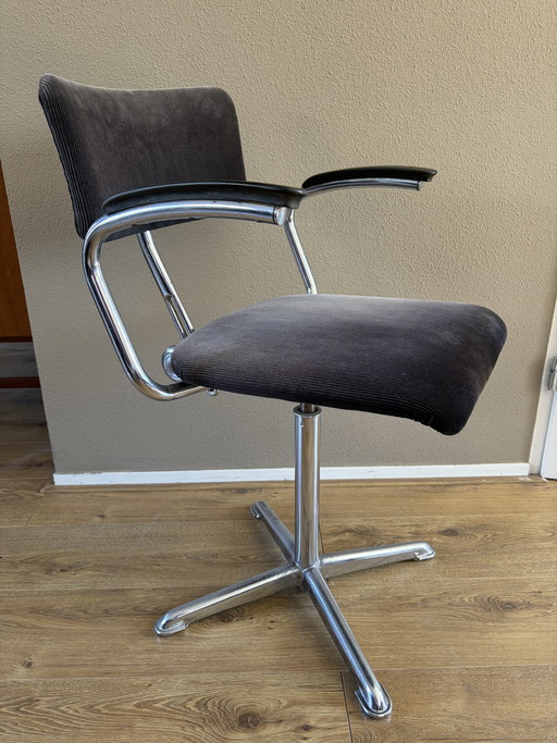 Friso Kramer Ahrend de Cirkel chaise de bureau du milieu du siècle