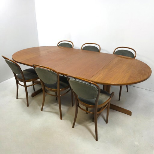 Thonet Eetkamerset Jaren 70.Uitschuifbare tafel & 6 Stoelen
