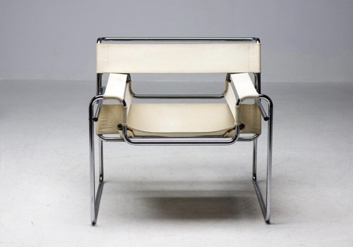 Sedia Wassily di Marcel Breuer di Gavina