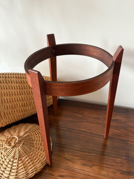 Image 1 of Seltener dänischer Dreibein-Rattankorb von J. Kjaersulf aus den 1960er Jahren