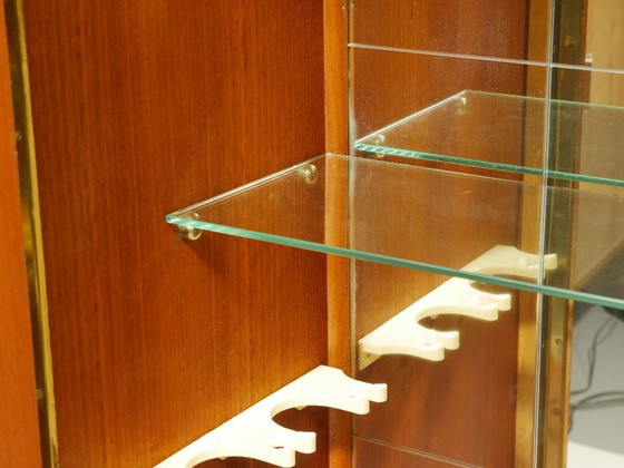 Image 1 of Vintage Wohnzimmerschrank 60er Jahre, Cocktailschrank Hausbar, Vitrine mit Glasschiebetüren, Mid Century Highboard, Deutschland