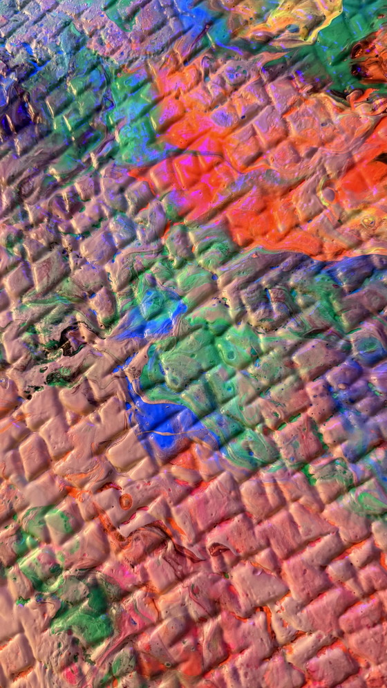 Image 1 of Talla de madera con técnica de fundición acrílica fluorescente UV por Rotan Hunt