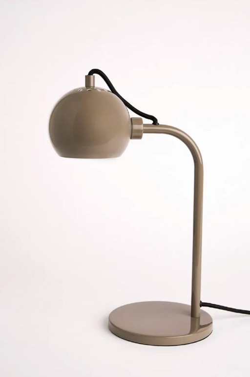 Lampe de table design Frandsen Ball - Glossy Warm Grey