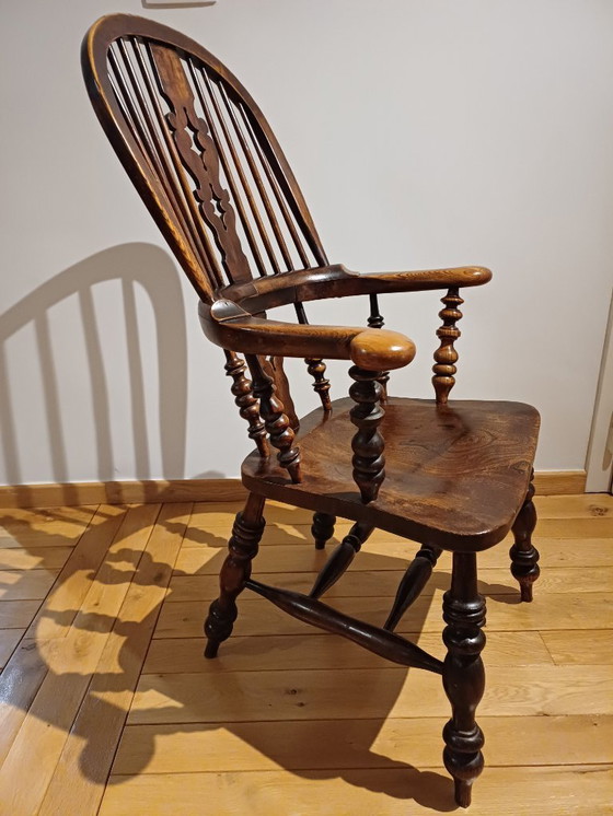 Image 1 of Windsor armchair in elm, circa 1840-1850
