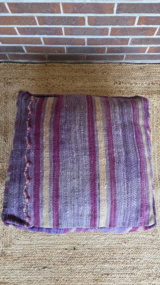 Vintage Kilim Pouf – Footstools & poufs, Wool (photo 3 of 7)