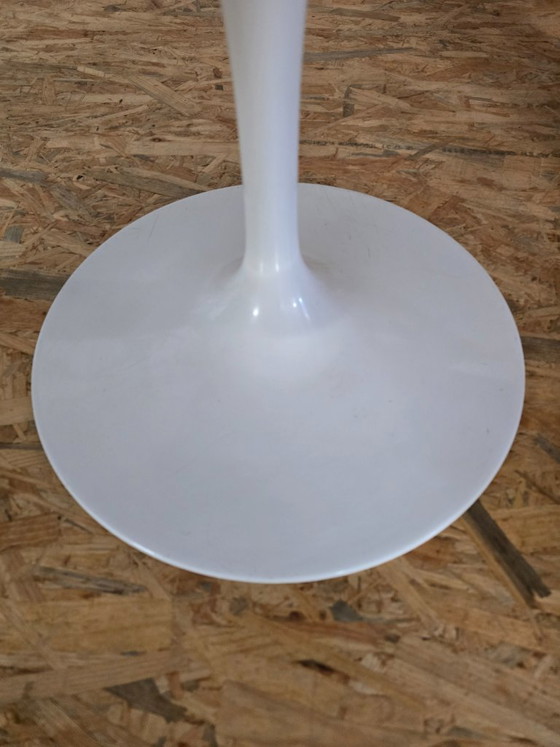 Eero Saarinen Tulip Chair voor Knoll International – Kuipstoelen, Fiberglass (photo 3 of 5)
