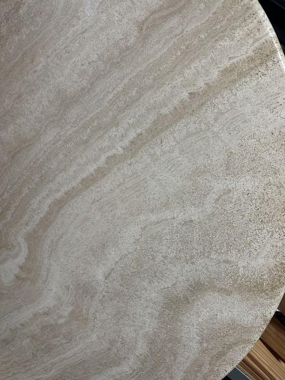 Image 1 of Tavolo da pranzo rotondo in travertino Ø120