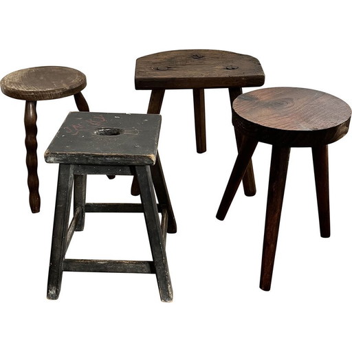Satz von 4 vintage Dreibeinhockern