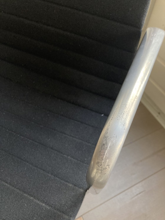 Image 1 of Vitra Eames EA 108 Hopsak