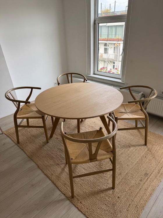 Bolia Soft Mood Esstisch Ø122 cm + Ausziehplatte – weiß pigmentierte Eiche – Esstische, Holz (photo 2 of 7)