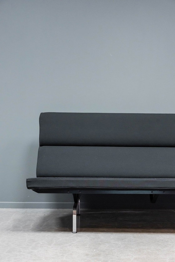 Image 1 of Canapé compact Eames