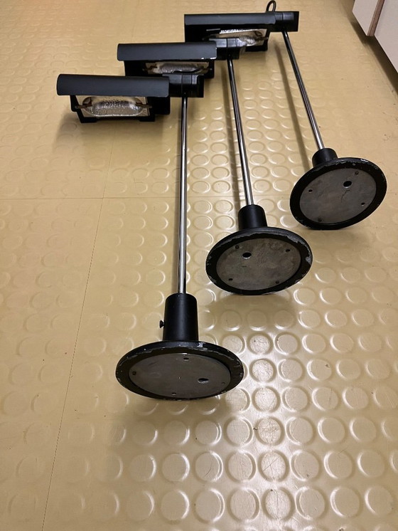 Image 1 of 3 apliques de techo/pared Oluce – ADIM – Vico Magistretti – Cromo y aluminio – Diseño italiano 1970