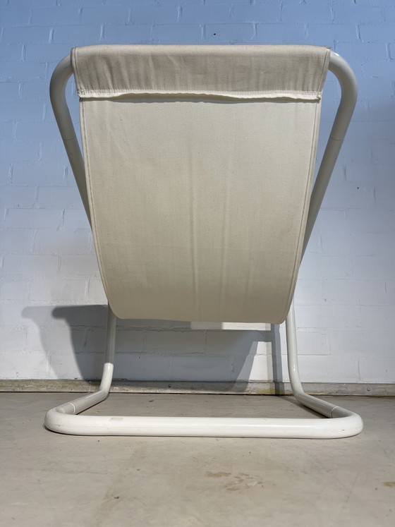 Image 1 of Fauteuil lounge en acier tubulaire et toile, années 1970. La structure tubulaire est vintage.