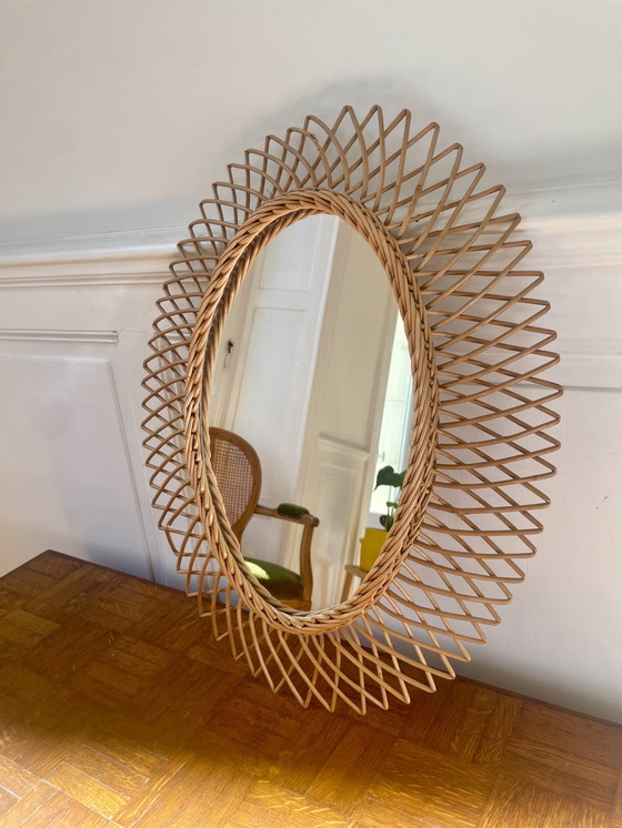 Image 1 of Miroir ovale en osier 