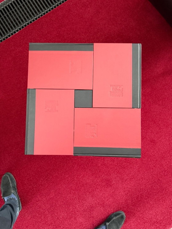 Image 1 of Bijzettafel van encyclopedie 