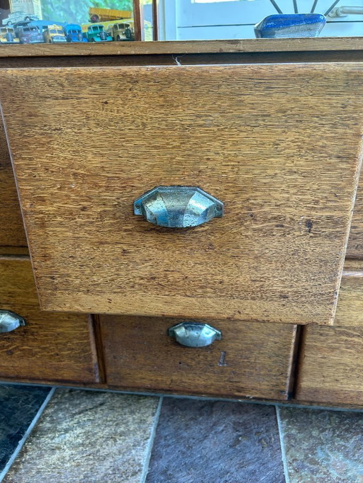 Industrial manufactures chest of drawers